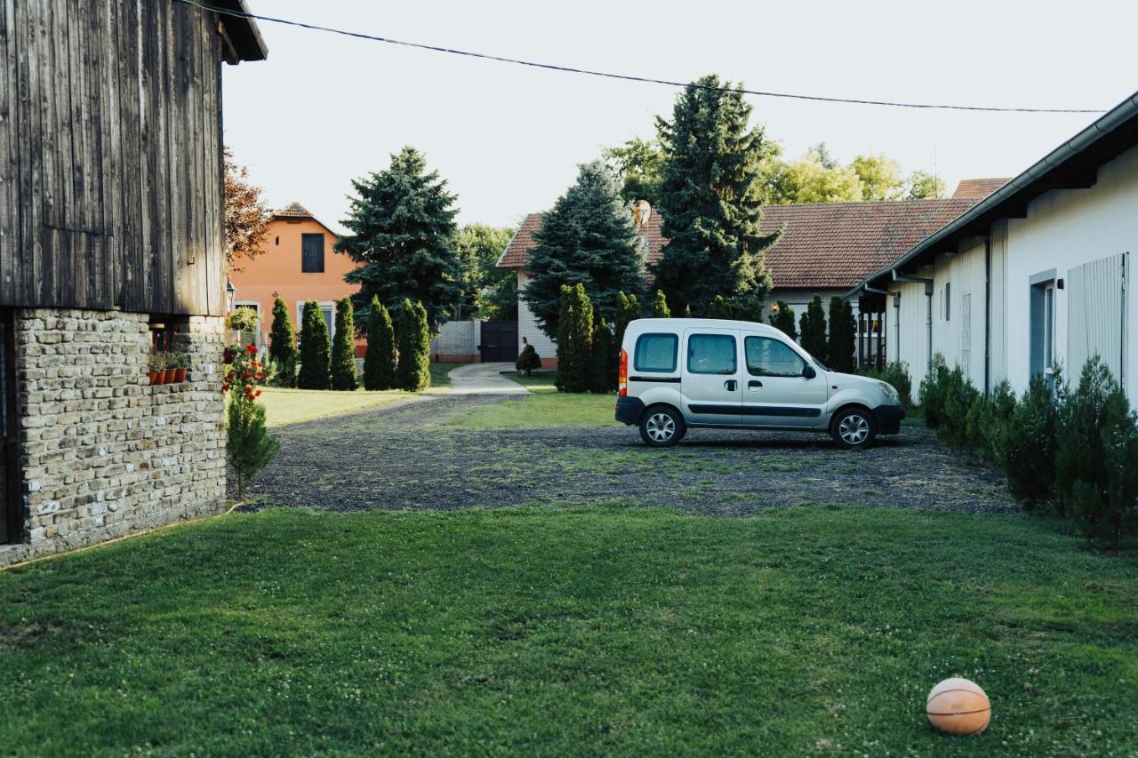 Apartament Dumalux Corner Subotica Zewnętrze zdjęcie